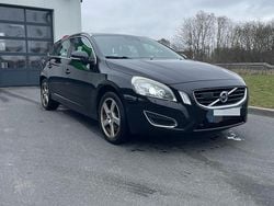 Schwarz Gebraucht 2010 Volvo V60 Summum Kombi | 6.500 € (Guter Preis)