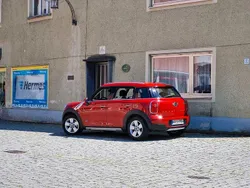 Rot Gebraucht 2014 Mini Cooper D Countryman SUV | 9.800 € (Etwas zu teuer)