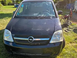 Schwarz Gebraucht 2003 Opel Meriva Van / Kleinbus | 649 € (Guter Preis)