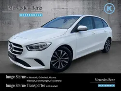 Polarweiß Gebraucht 2021 Mercedes B180 Style Van / Kleinbus | 19.680 € (Fairer Preis)