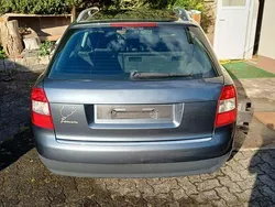 Grau Gebraucht 2003 Audi A4 Performance Kombi | 2.990 € (Fairer Preis)