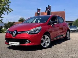 Rot Gebraucht 2013 Renault Clio IV Initiale Paris Limousine | 5.890 € (Fairer Preis)