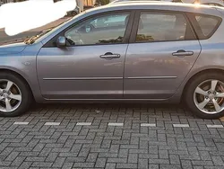 Grau Gebraucht 2005 Mazda 3 Comfort Limousine | 3.200 € (Fairer Preis)