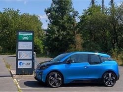 Blau Gebraucht 2016 BMW i3 Kleinwagen | 12.500 € (Fairer Preis)