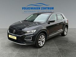 Deep black perleffekt (metallic) Gebraucht 2021 VW T-Roc Style SUV | 18.990 € (Fairer Preis)