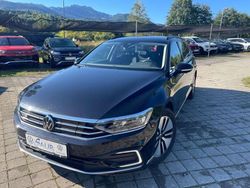 Deep black perleffekt (metallic) Gebraucht 2022 VW Passat GTE Kombi | 24.900 € (Guter Preis)