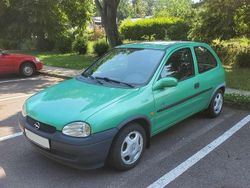 Grün Gebraucht 1997 Opel Corsa Eco Limousine | 1.799 € (Etwas zu teuer)