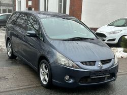Grau Gebraucht 2006 Mitsubishi Grandis Intense Van / Kleinbus | 2.750 € (Fairer Preis)