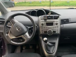 Violett Gebraucht 2009 Toyota Verso Life Van / Kleinbus | 3.500 € (Fairer Preis)