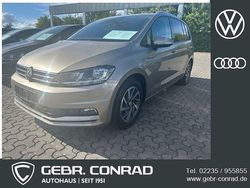 Beige Gebraucht 2017 VW Touran Sound Van / Kleinbus | 20.789 € (Fairer Preis)