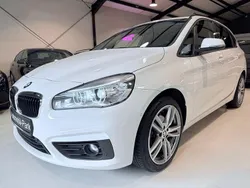 Weiß Gebraucht 2017 BMW 218 Active Tourer Performance Van / Kleinbus | 16.990 € (Fairer Preis)