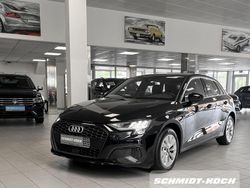 Brillantschwarz (schwarz) Gebraucht 2024 Audi A3 Sportback e-tron Comfort Kleinwagen | 29.995 €