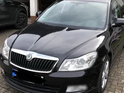 Schwarz Gebraucht 2010 Skoda Octavia Kombi | 3.800 € (Guter Preis)