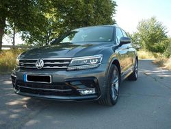 Grau Gebraucht 2017 VW Tiguan Highline SUV | 26.498 € (Fairer Preis)
