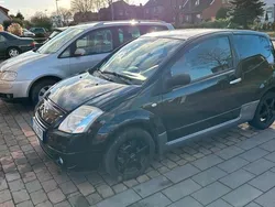 Schwarz Gebraucht 2004 Citroën C2 Kleinwagen | 1.699 € (Fairer Preis)