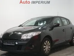 Schwarz Gebraucht 2010 Renault Mégane III Expression Limousine | 3.290 € (Guter Preis)