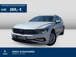 Weiß Gebraucht 2022 VW Passat Business Kombi | 21.480 € (Guter Preis)