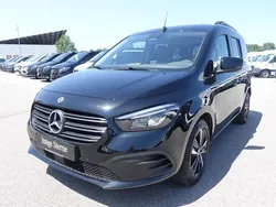 Schwarz Gebraucht 2025 Mercedes T180 Progressive Van / Kleinbus | 33.380 € (Teuer)