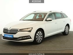 Moonweiss metallic Gebraucht 2022 Skoda Superb Style Kombi | 28.780 € (Etwas zu teuer)