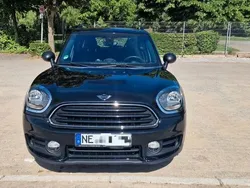 Schwarz Gebraucht 2020 Mini One Countryman SUV | 15.600 €
