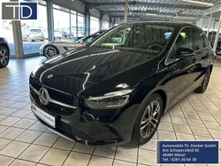 Black metallic Gebraucht 2024 Mercedes B180 Van / Kleinbus | 31.890 € (Etwas zu teuer)