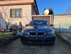 Grau Gebraucht 2006 BMW 320 Comfort Edition Limousine | 3.900 € (Superpreis)