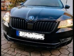 Schwarz Gebraucht 2015 Skoda Superb LAURIN & KLEMENT Kombi | 17.299 € (Guter Preis)