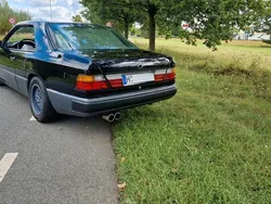 Schwarz Gebraucht 1990 Mercedes 230 Coupé | 4.750 €