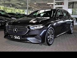 Grau Gebraucht 2024 Mercedes E220 Avantgarde Kombi | 45.850 € (Superpreis)