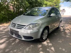 Silber Gebraucht 2006 VW Golf Plus Cross Comfortline Van / Kleinbus | 2.990 € (Superpreis)