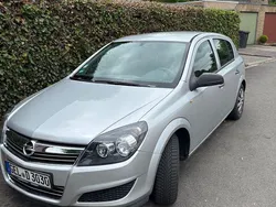 Silber Gebraucht 2009 Opel Astra Edition Limousine | 2.850 € (Fairer Preis)