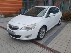 Weiß Gebraucht 2011 Opel Astra Kleinwagen | 4.899 € (Fairer Preis)