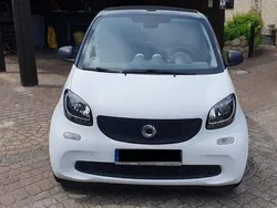 Andere außenfarben Gebraucht 2019 Smart ForTwo Cabrio Basis Cabrio | 11.999 € (Superpreis)