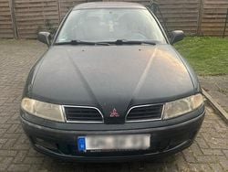Grün Gebraucht 1999 Mitsubishi Carisma Kleinwagen | 500 €