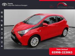 Rot Gebraucht 2019 Toyota Aygo X-play Kleinwagen | 7.990 € (Fairer Preis)