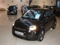 Schwarz Gebraucht 2022 Fiat 500e Icon Limousine | 17.900 € (Etwas zu teuer)
