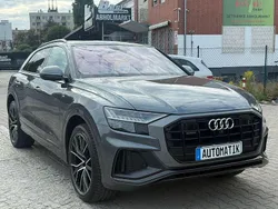 Daytonagrau perleffekt Gebraucht 2018 Audi Q8 Sport SUV | 52.490 € (Guter Preis)