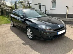 Schwarz Gebraucht 2010 Renault Laguna GrandTour GT Kombi | 3.400 € (Fairer Preis)
