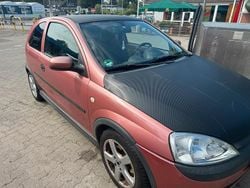 Rot Gebraucht 2001 Opel Corsa Kleinwagen | 1.800 € (Guter Preis)