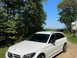 Polarweiss unilack Gebraucht 2017 Mercedes C200 AMG line Kombi | 19.900 € (Fairer Preis)