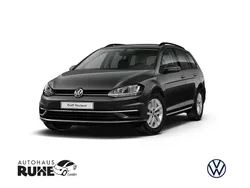 Schwarz Gebraucht 2017 VW Golf VII Comfortline Limousine | 15.490 € (Fairer Preis)