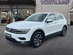 Oryxwhite perlmutteffekt Gebraucht 2020 VW Tiguan Comfortline SUV | 28.890 € (Etwas zu teuer)