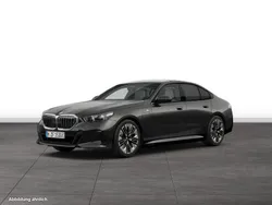 Sophistograu brillanteffekt metallic Gebraucht 2024 BMW 530e Comfort Edition Limousine | 72.784 €