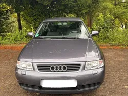 Grau Gebraucht 2001 Audi A3 Ambition Kleinwagen | 950 € (Superpreis)