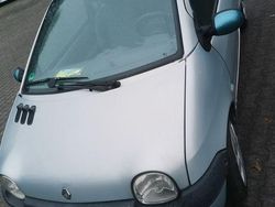 Silber Gebraucht 2004 Renault Twingo Kleinwagen | 1.380 € (Fairer Preis)