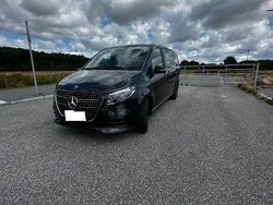 Grau Gebraucht 2024 Mercedes V300 Avantgarde Van / Kleinbus | 69.900 € (Fairer Preis)