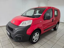 Rot Gebraucht 2021 Fiat Fiorino Van / Kleinbus | 11.990 € (Fairer Preis)