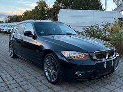 Schwarz Gebraucht 2011 BMW 330 M Sport Kombi | 14.000 €
