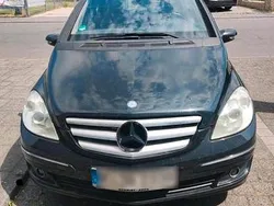 Schwarz Gebraucht 2006 Mercedes B180 Van / Kleinbus | 2.300 € (Fairer Preis)