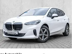 Weiß Gebraucht 2024 BMW 218 Luxury Line Kombi | 27.380 € (Guter Preis)